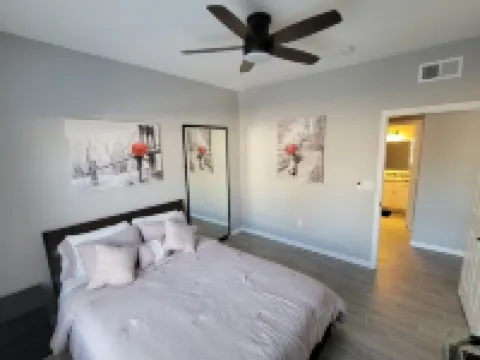 Minutes away from Spring Training,  Cardinals Stadium, West gate District キャメルバック・ランチ・グレンデール周辺のホテル