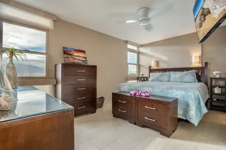 Ocean Front With Ocean View! AC, King Bed, 2 Bath! Отели рядом с достопримечательностью «КИХЕИ БЭЙ СЕРФ»