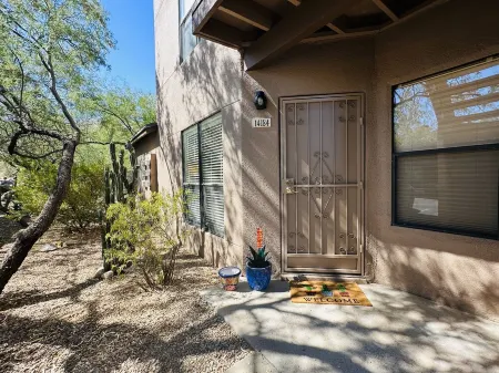 Mountain View, Resort Style Condo Отели в г. Каталина Футхилс