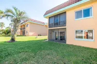 Winter 99/Night / Close to St Augustine /Steps to Beach,Pool,Dock/Beach Supplies Hotels in Crescent Beach