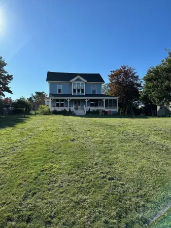 Waterview Elegant Jamestown Home 15% End of Summer Discount + 15% Week Discount