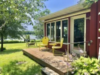 Scenic, Serene Lakefront Cabin — Wood Stove Hotels in der Nähe von Governor Thompson State Park