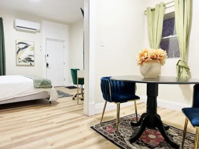 The Cardinal A / King 1BD/1BA Studio Apt Hotels near Red Bank Commons