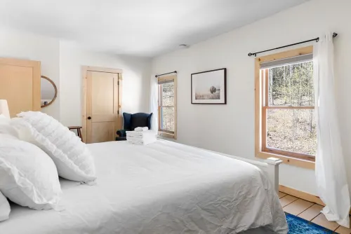 Cheerful 3 Bedroom Mountain Cottage