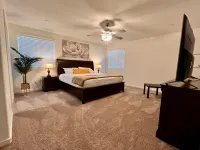 Brand New, 5 Bedroom/3 Bath Home- On your way to Yosemite! Hotels in Chowchilla