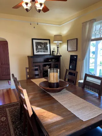 Well Maintained Home Within Three Blocks from Historic Main Street Sheridan Отели в г. Шеридан