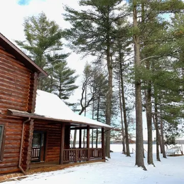 Outdoor Enthusiast Lakefront Cabin Sleeps 16