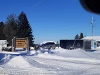 Coalwood Trail-Large Group Unit #1-on snowmobile trail 8 near Pictured Rocks Hotel a Chatham