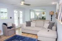 River Ranch luxury waterfront home w/ pool & dock : boater, family, pet paradise