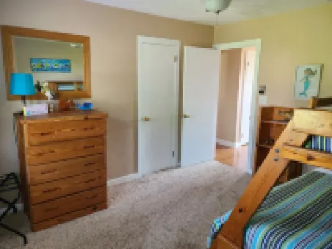 Beautiful Waterfront Vacation Rental on the Currituck Sound