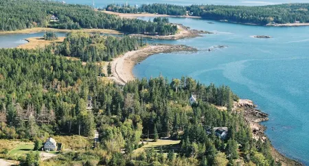 Paul's Cottage - Waterfront on Quietside of Mount Desert Island/Acadia Nat.Park