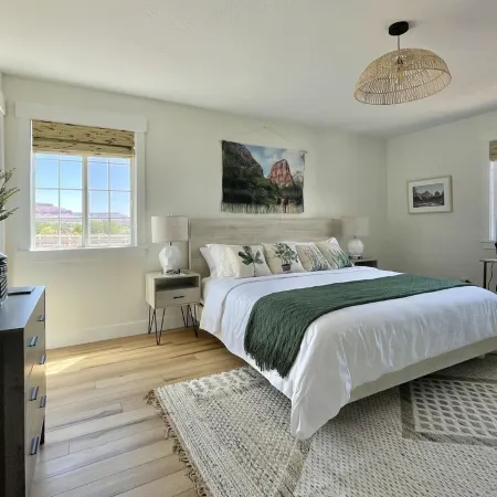2 Bedroom Near Zion•Bryce•Wave: Hot Tub, Dining/Patio & Games - Red Rock Views!