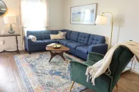 Lux 2 Bedroom 2.5 Bath / Dog Friendly 511A