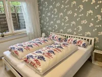 Ferienwohnung im Grünen mit Eigenem Garten