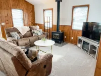Cozy Home-Close to Lake & Centrally Located!
