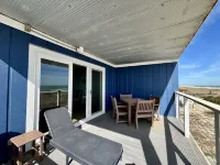 🧜‍♀️Oceanfront 2BR 2Bath condo, private beach access, perfect location!🧜‍♀️
