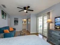 Cozy, Close to downtown Lake View home. Hotels near Clermont Performing Arts Center