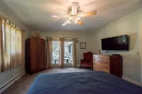 Keuka East: Spacious & Comfy Hotels in Barrington