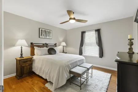 Luxe Midtown Gem, Walk to Usm - the Longleaf House