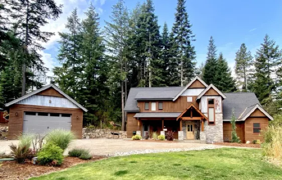 New Hot Tub - 3 Bedroom - 3.5 Bath - Bedrooms Have Private Bathrooms - Fire Pit