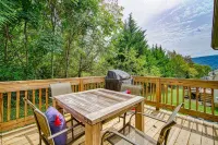 Beatiful Little Home with Mountain Views