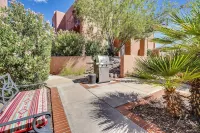Cozy Modern Farmhouse Retreat: 2BR/ 2B w/Vintage Charm & Stunning Mountain View