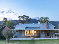 Charming Renovated 3 Bedroom Murrurundi Cottage Circa 1910 With Mountain Views!