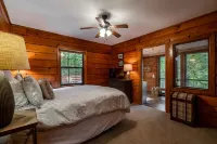 Mountain views ⛰️ 5 min to trails, waterfall & river