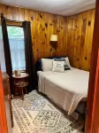 Cozy Lakeside Duplex Cabin on Moosehead, 10-min walk to Downtown Greenville