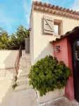 Villa Avec Piscine et Dépendance au Pied des Collines de Pagnol
