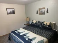 3 Bedroom, 1 Bath Peaceful Lodge Just Minutes From The Kenai River and Soldotna!