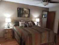 Cozy Cabin with river frontage yards from river launch for kayaking or fishing.