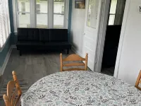 Newland's Resort: Cozy Channel Front Cottage #1 on Indian Lake with a Boat Dock Hotels in Stokes Township