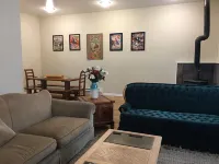 Downtown Cody!!! Spacious Bobbi's Bunkhouse A