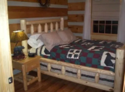 Your Mayberry Get-a-Way Cabin- Only 6 Miles from Downtown Mount Airy