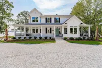 Family Ties Lakefront Estate