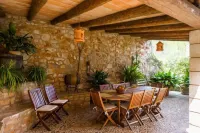 Spectacular house for 10 people with air conditioning, private pool, wifi Hotels in Felanitx