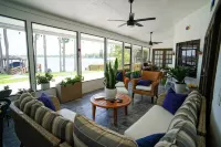 Lakefront Paradise Near Attractions