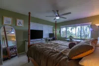 NEW LISTING Kailua-Kona 3-bedroom, 2-bath single-family home Ocean & Sunset View