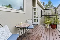 Bright & Modern Near Downtown & 1st Street Rapids - Walk Downtown Along River