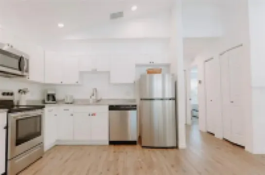 Modern Ground Floor Rental Unit near Anna Maria Island