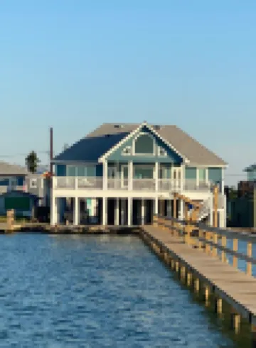 Sunset Cove-4 BR, 2 1/2 BA Waterfront Home. Sleeps 12-Private pier!