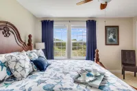 Spacious 2Br End Unit ~ Hot Tub ~ Beach Access ~ EV Charger!