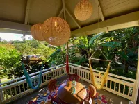 Hawaiian Chic Crater Retreat- a tropical jungle escape in a secluded crater