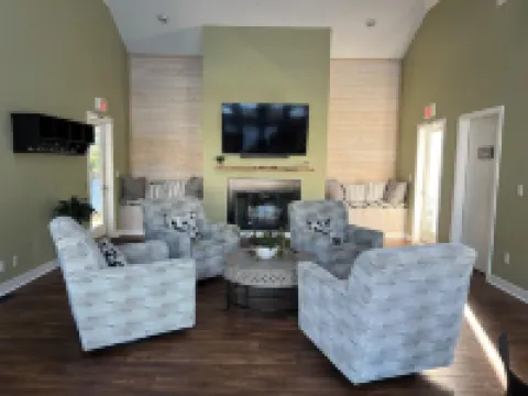 Newly Renovated Loft Villa at Norwich Spa, minutes to Mohegan Sun