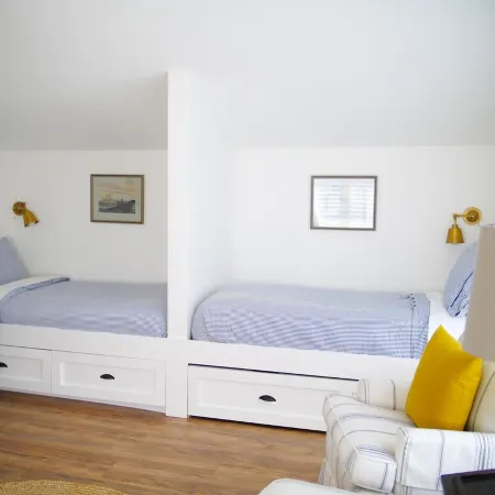 Charming modern bungalow w/ hot tub steps away from the beach