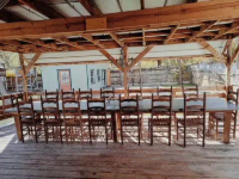 The Conner House-Walk to Magnolia!