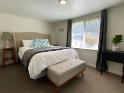 New - Down By The Rogue River - With Fire Pit