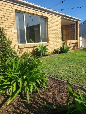 Sea Glass Nook B&B, Private & close to the beach