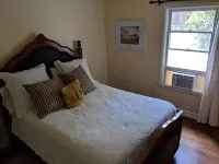 Garden Creek Retreat - Remodeled Home with Luxury Furnishings